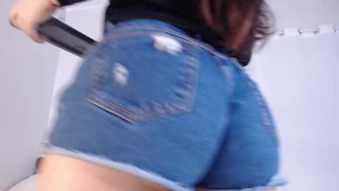 coconutt_oil online show from 3, 3, 2026