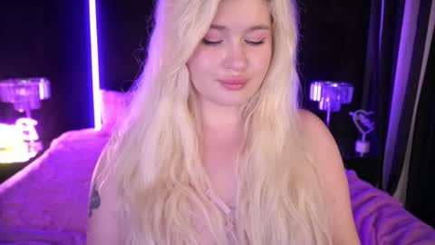 onlyfans amyleyy online show from 13, 12, 2024