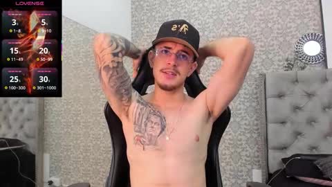 Snapshot of codyywalker chatting on 6, 11, 2025 Cody Walker online show from 6, 11, 2025