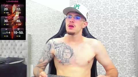 Snapshot of codyywalker chatting on 8, 11, 2025 Cody Walker online show from 8, 11, 2025