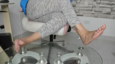 laurita online show from 11, 1, 2025