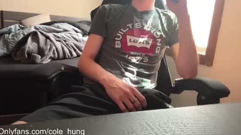 cole_hung online show from 20, 7, 2026