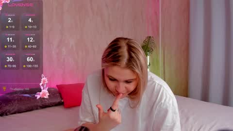 Collen Mon Tue Wed Thu Fri GMT 3 0300am - 0900am  online show from 27, 2, 2025