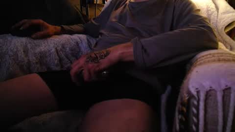 comeongirlts online show from 8, 3, 2025