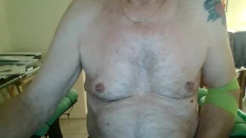 Snapshot of comeonmymouth chatting on 1, 12, 2025 comeonmymouth online show from 1, 12, 2025