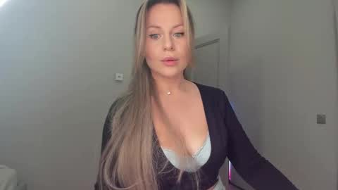 Snapshot of cometoseeme_ chatting on 14, 9, 2025 Alice online show from 14, 9, 2025