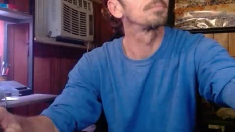 Snapshot of comic_king27 chatting on 17, 2, 2026 Nelson or ComicKing and sometime Peachy143 online show from 17, 2, 2026