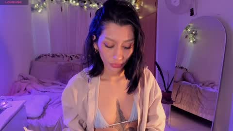 connie    online show from 15, 12, 2024