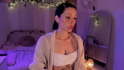 connie    online show from 19, 12, 2024