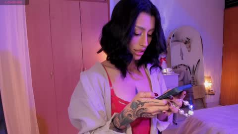 connie    online show from 28, 12, 2024