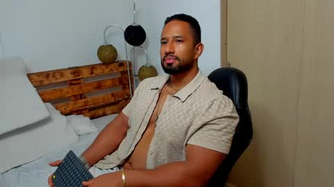Snapshot of connor_jackson1 chatting on 23, 4, 2026 Connor Jackson online show from 23, 4, 2026