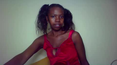 Snapshot of coquine_lara chatting on 21, 4, 2026 coquine_lara online show from 21, 4, 2026