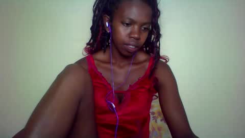Snapshot of coquine_lara chatting on 23, 4, 2026 coquine_lara online show from 23, 4, 2026
