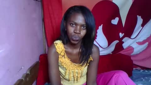 Snapshot of coquine_lara chatting on 13, 5, 2026 coquine_lara online show from 13, 5, 2026