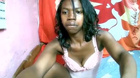 Snapshot of coquine_lara chatting on 18, 5, 2026 coquine_lara online show from 18, 5, 2026