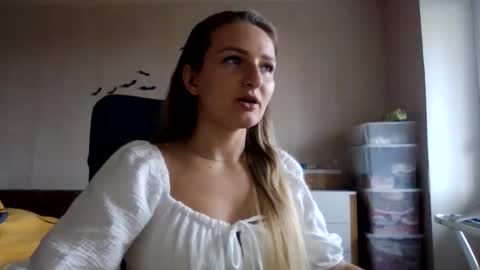 Snapshot of cora_fora chatting on 3, 10, 2025 cora_fora online show from 3, 10, 2025