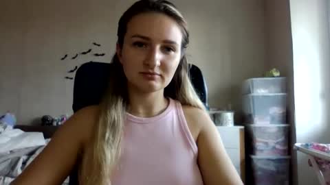 Snapshot of cora_fora chatting on 7, 10, 2025 cora_fora online show from 7, 10, 2025