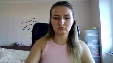 Snapshot of cora_fora chatting on 9, 10, 2025 cora_fora online show from 9, 10, 2025