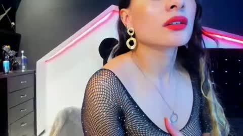 Coral  online show from 17, 2, 2025