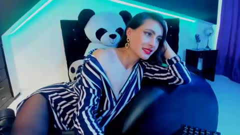 Coral  online show from 21, 2, 2025