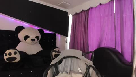 Snapshot of coral_gibson chatting on 6, 6, 2026 Coral online show from 6, 6, 2026
