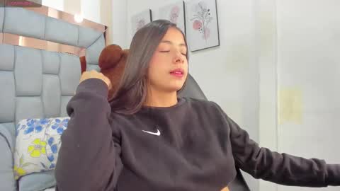 Snapshot of coral_taylorr chatting on 23, 11, 2025 Coral online show from 23, 11, 2025