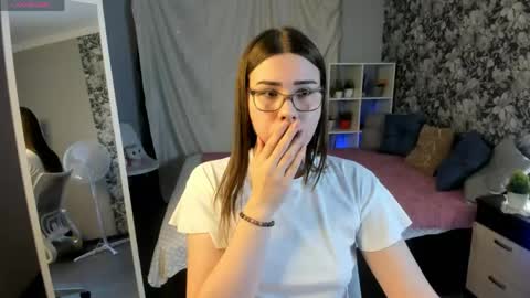 Snapshot of coraline_kitty chatting on 3, 5, 2026 Coraline online show from 3, 5, 2026
