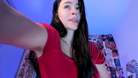 Coralinekam1 online show from 28, 1, 2025