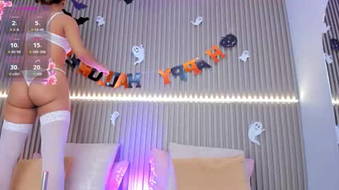 coralineross_ online show from 15, 10, 2025