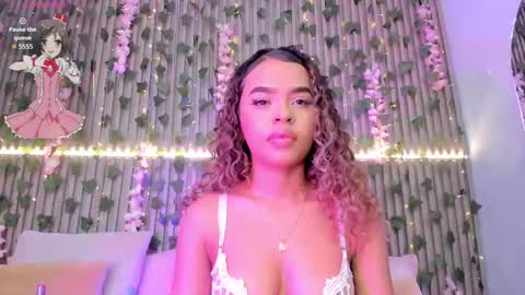 coralineross_ online show from 1, 11, 2025