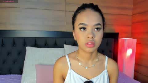 Snapshot of coralineross_ chatting on 19, 12, 2025 coralineross_ online show from 19, 12, 2025