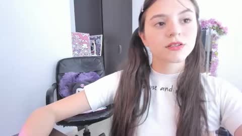 Snapshot of coralinexxx07 chatting on 13, 1, 2026 Coraline uwu Bienvenidos al dulce mundo de Coraline Hola amores soy Coraline Una chica tierna juguetona online show from 13, 1, 2026