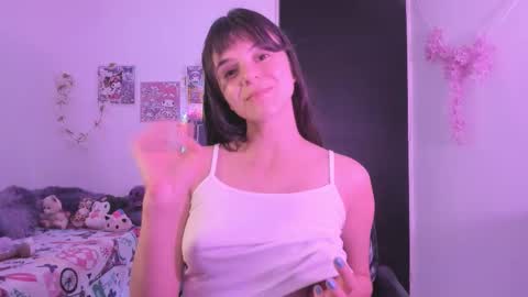 Snapshot of coralinexxx07 chatting on 6, 3, 2026 Coraline uwu Bienvenidos al dulce mundo de Coraline Hola amores soy Coraline Una chica tierna juguetona online show from 6, 3, 2026