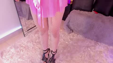 Coral Smith online show from 23, 7, 2026