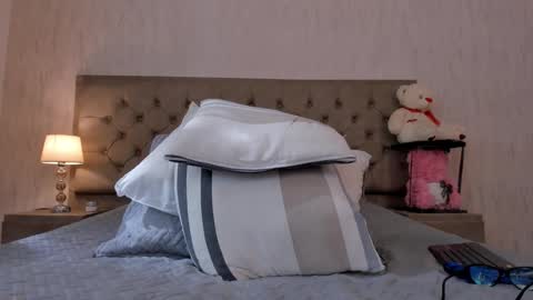 corinabrown_ online show from 6, 2, 2025