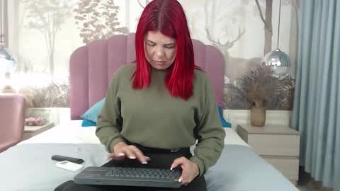 Snapshot of corineray chatting on 13, 10, 2025 corineray online show from 13, 10, 2025