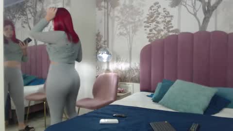 Snapshot of corineray chatting on 20, 10, 2025 corineray online show from 20, 10, 2025