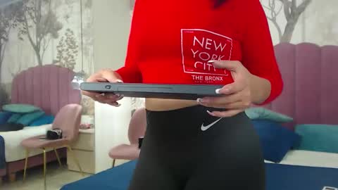 Snapshot of corineray chatting on 23, 10, 2025 corineray online show from 23, 10, 2025