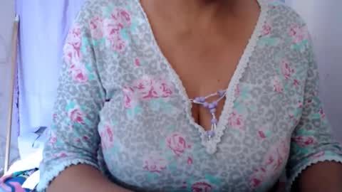 Snapshot of corinnahothotxxx chatting on 9, 10, 2025 corinnahothotxxx online show from 9, 10, 2025