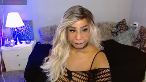 Snapshot of corinndupont chatting on 25, 1, 2025 CORINNDUPONT online show from 25, 1, 2025