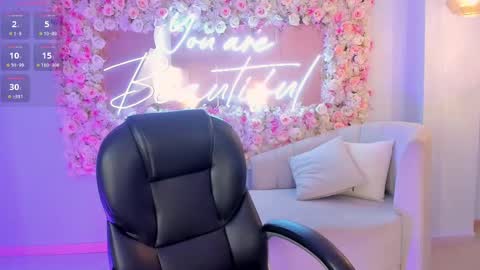 Corinne Russo online show from 9, 2, 2025