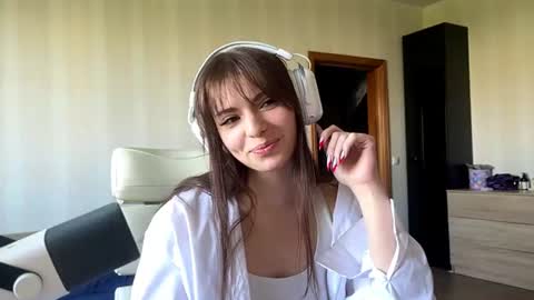 corrienavanjo online show from 18, 7, 2026