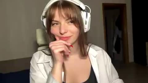 corrienavanjo online show from 28, 7, 2026