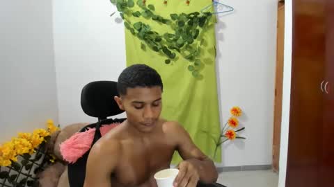 Snapshot of corzoethan chatting on 27, 12, 2024 Ethan online show from 27, 12, 2024