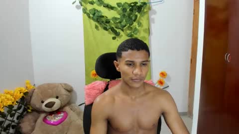 Snapshot of corzoethan chatting on 28, 12, 2024 Ethan online show from 28, 12, 2024