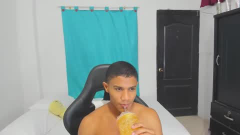 Snapshot of corzoethan chatting on 30, 9, 2025 Ethan online show from 30, 9, 2025