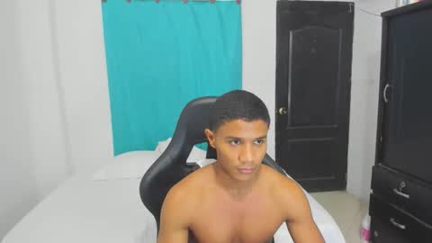 Snapshot of corzoethan chatting on 18, 10, 2025 Ethan online show from 18, 10, 2025