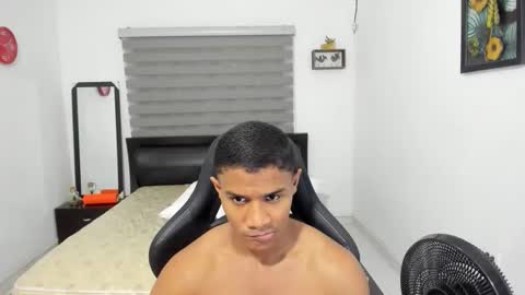 Snapshot of corzoethan chatting on 15, 11, 2025 Ethan online show from 15, 11, 2025