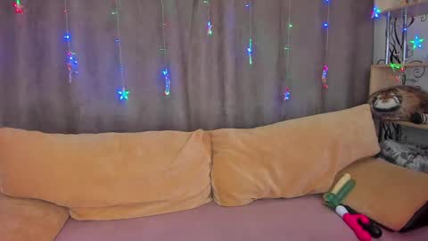 Snapshot of cosmic_girll chatting on 23, 5, 2026 Alice online show from 23, 5, 2026