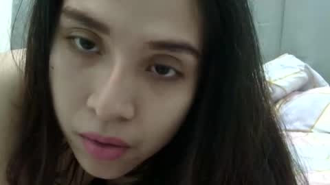 Liz Gwyneth Charlota online show from 25, 4, 2026